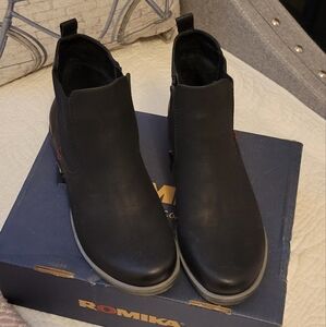 ROMIKA lightly lined boots.